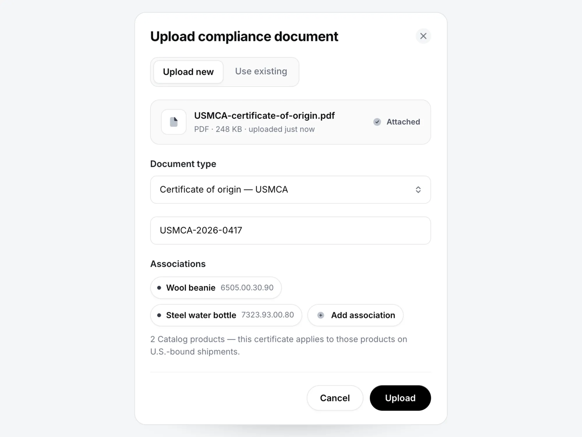 Een USMCA-oorsprongscertificaat uploaden en koppelen aan twee producten in de Catalog